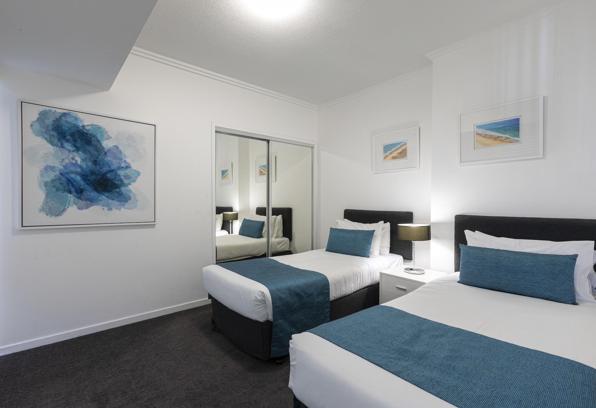Ocean Pacific Resort - Official Broadbeach Exterior foto